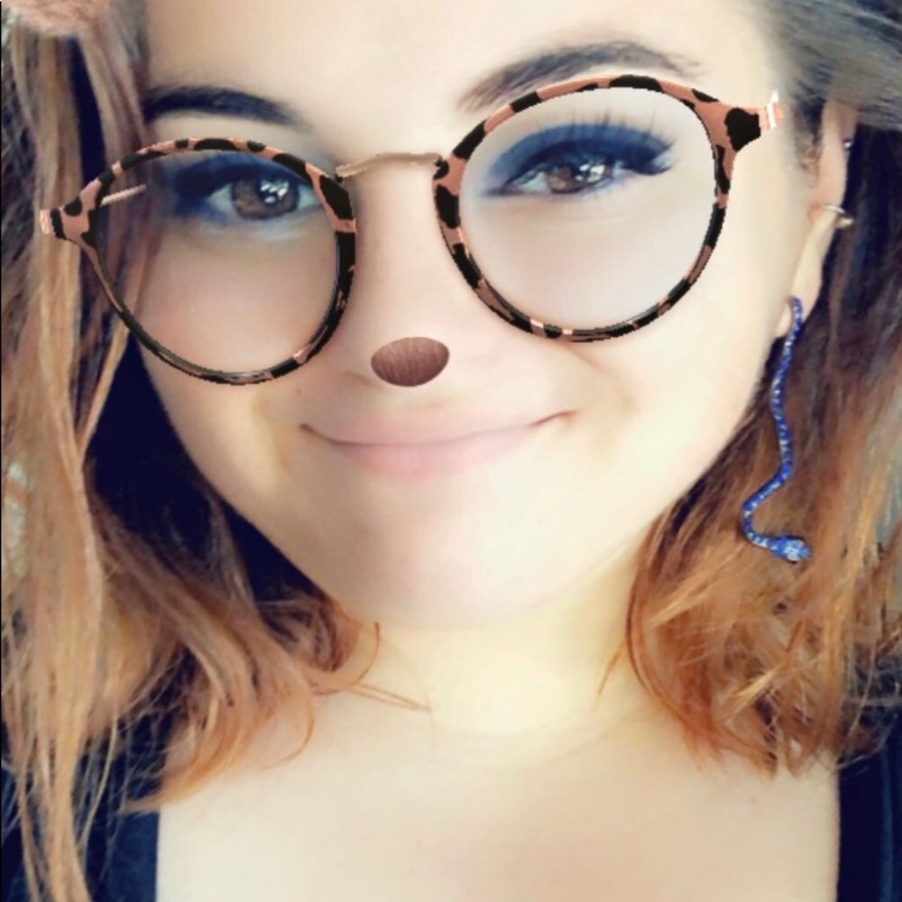 Meet your Posher, Hannah